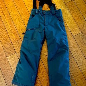 Snow pants marketed to boys, great condition!